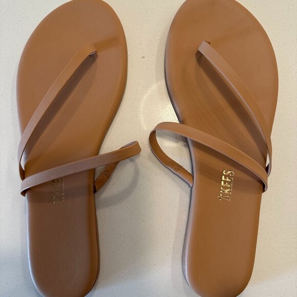 TKEES Tan Sandals - Picture 2 of 4